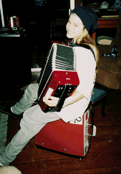 anna and her accordion